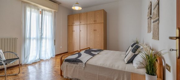 Вилла с 7 спальнями в Монтекальво ин Фоля, Италия № 322386 17