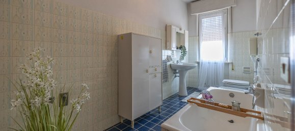 Вилла с 7 спальнями в Монтекальво ин Фоля, Италия № 322386 48