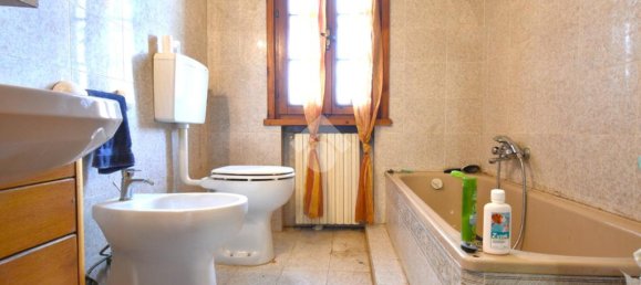 3 bedrooms Villa in Borghi, Italy No. 53956 16