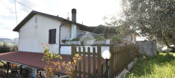 3 bedrooms Villa in Borghi, Italy No. 53956 3
