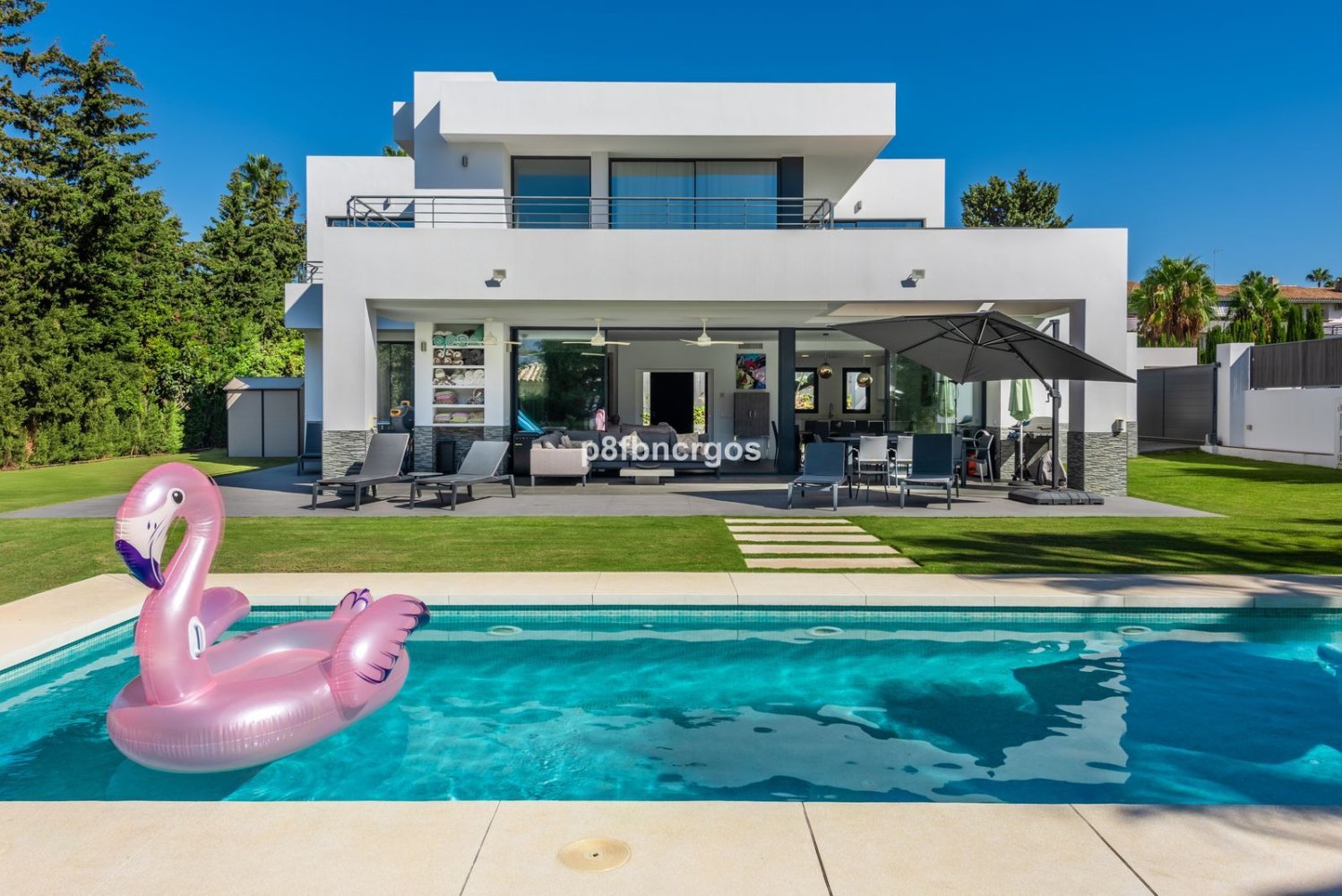 Вилла с 4 спальнями в Эстепона, Испания № 121150