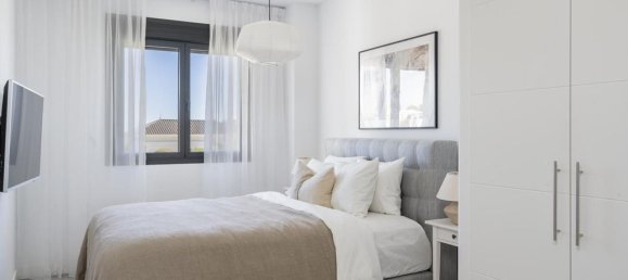 2 bedrooms Apartment in Estepona, Spain No. 242075 6