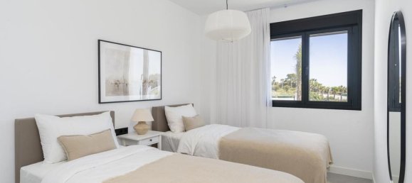 2 bedrooms Apartment in Estepona, Spain No. 242075 2