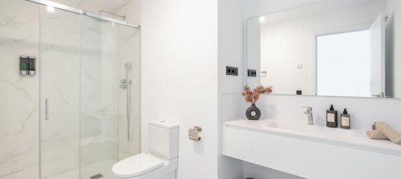 2 bedrooms Apartment in Estepona, Spain No. 242075 11