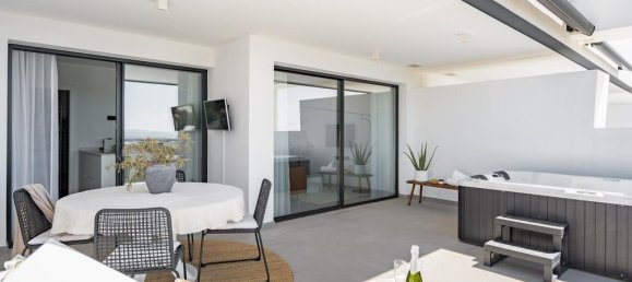 2 bedrooms Apartment in Estepona, Spain No. 242075 27