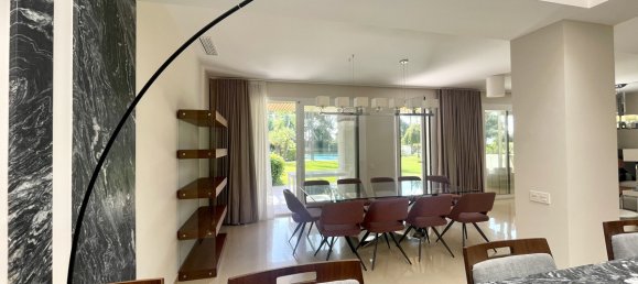 6 Schlafzimmer Doppelhaus in Marbella, Spain, Nr. 42387 8