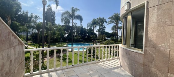 6 Schlafzimmer Doppelhaus in Marbella, Spain, Nr. 42387 9