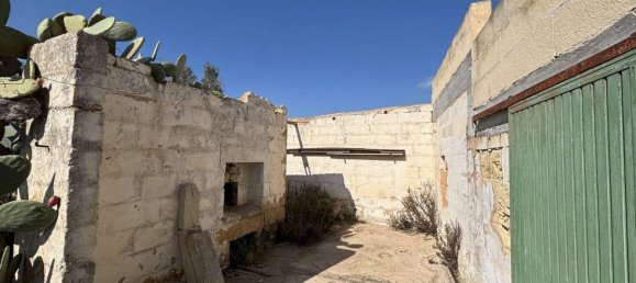 9 bedrooms House in Ugento, Italy No. 108018 9