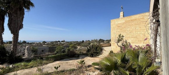 9 bedrooms House in Ugento, Italy No. 108018 5