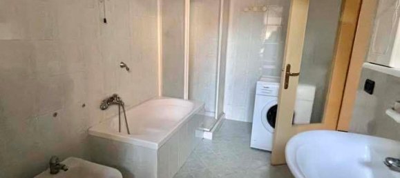 3 rooms Apartment in Agazzano, Italy No. 235479 8