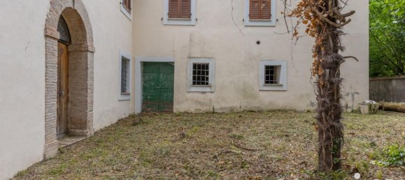 Villa de 14 divisões em Camerino, Italy N.º 114369 2