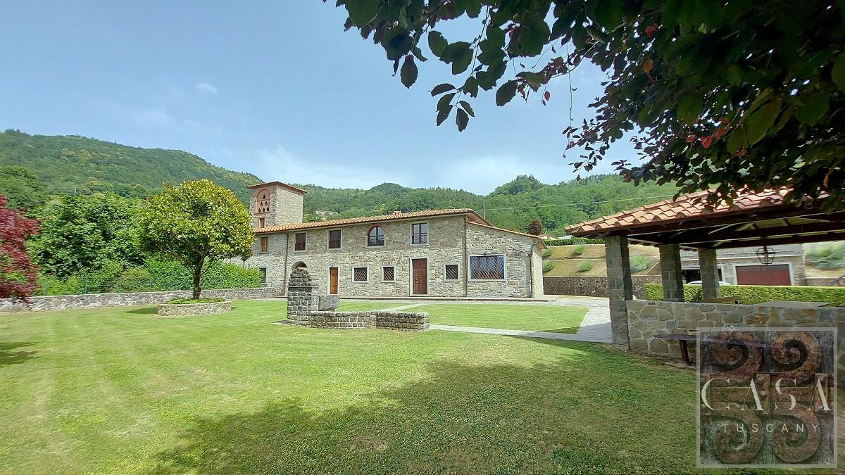 5 bedrooms House in San Marcello Piteglio, Italy No. 355