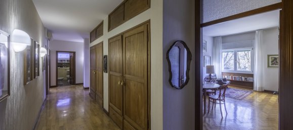 5 bedrooms Apartment in Bologna, Italy No. 135825 9