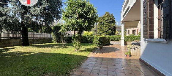 4 rooms House in Curtarolo, Italy No. 231862 2