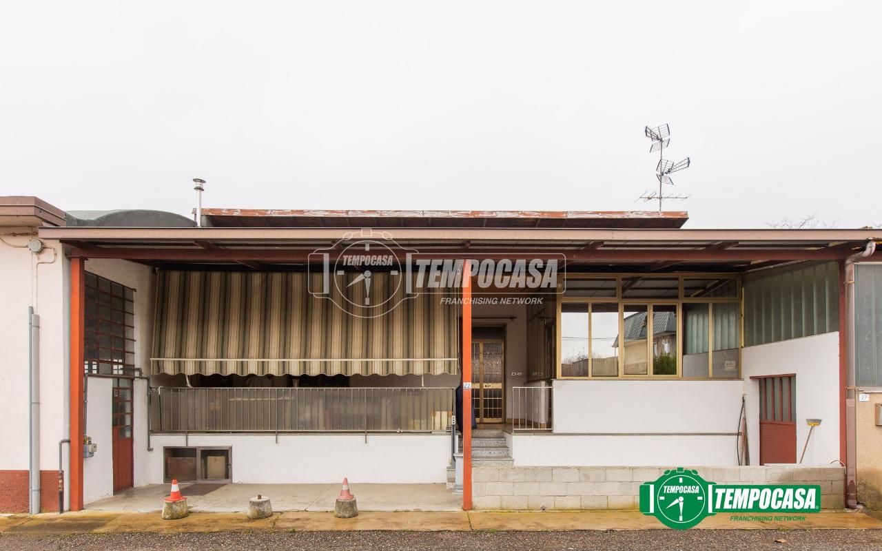 Casa de 2 divisões em Buscate, Italy N.º 13779