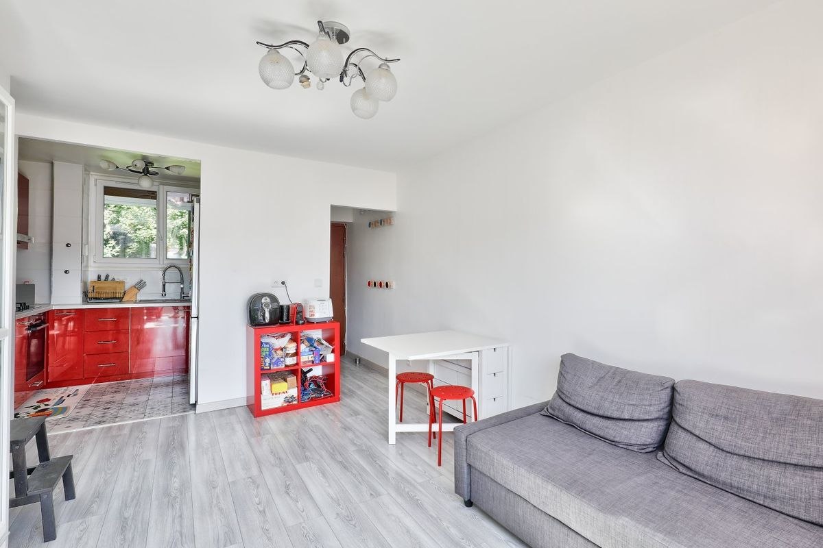 3 bedrooms Apartment in Sevres, France No. 132331