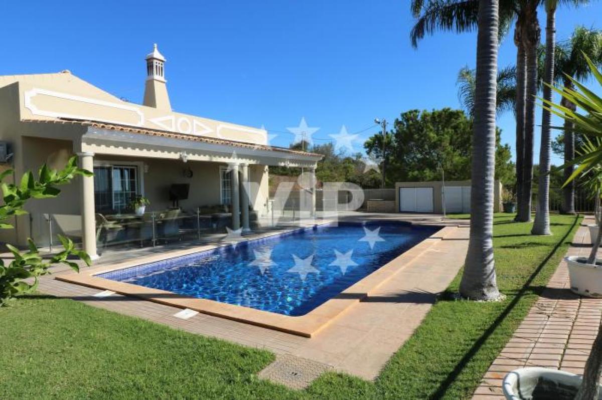 4 bedrooms Villa in Almancil, Portugal No. 2810
