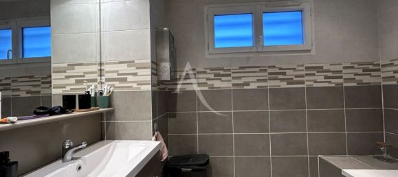 Casa de 3 dormitorios en Pontault-Combault, France No. 170224 7