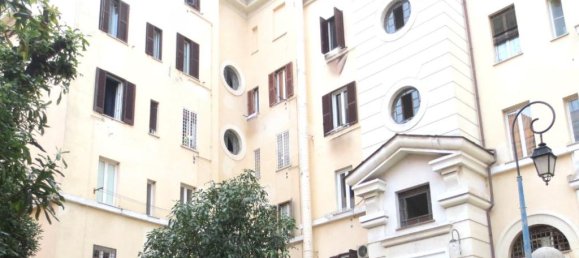 2 bedrooms Apartment in Rome, Italy No. 33998 20
