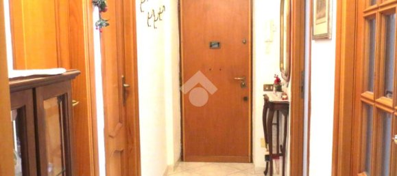 2 bedrooms Apartment in Rome, Italy No. 33998 7