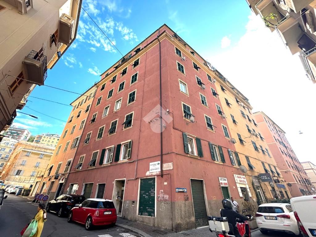 Квартира с 3 спальнями в Генуя, Италия № 371433