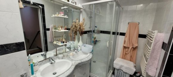 Дом с 4 спальнями в Гуссенвиль, Франция № 162250 5