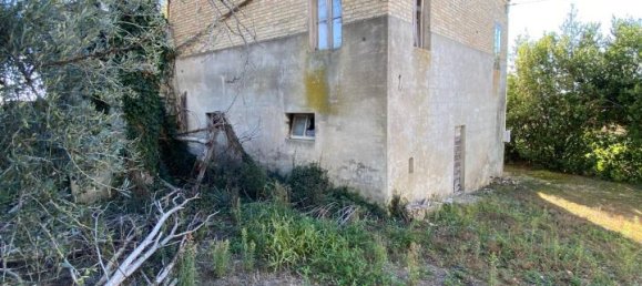 Casa de 20 divisões em Montegiorgio, Italy N.º 157648 14