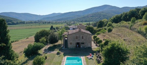 6 bedrooms House in Cortona, Italy No. 332517 2