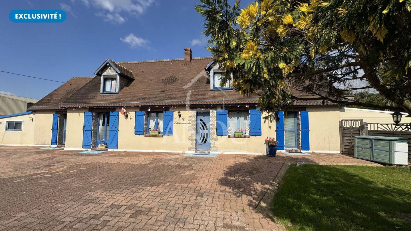 4 bedrooms House in Logron, France No. 234265