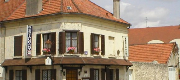 2 Schlafzimmer Gewerbliche Immobilie in Crepy-en-Valois, France, Nr. 92477 18