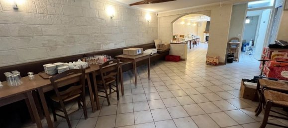 2 Schlafzimmer Gewerbliche Immobilie in Crepy-en-Valois, France, Nr. 92477 4