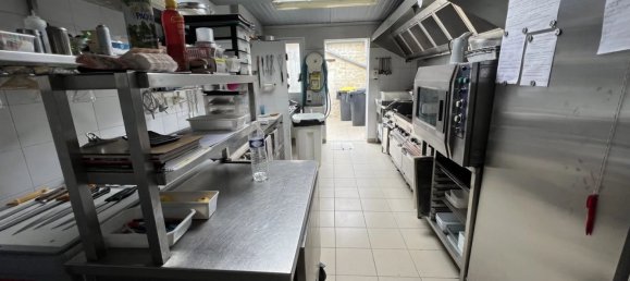 2 Schlafzimmer Gewerbliche Immobilie in Crepy-en-Valois, France, Nr. 92477 7