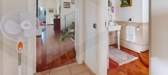 Квартира с 5 комнатами в Сан Джорджо а Кремано, Италия № 17762 4