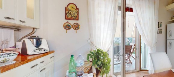 Квартира с 5 комнатами в Сан Джорджо а Кремано, Италия № 17762 32