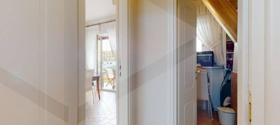 Квартира с 5 комнатами в Сан Джорджо а Кремано, Италия № 17762 27