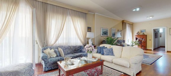 Квартира с 5 комнатами в Сан Джорджо а Кремано, Италия № 17762 25