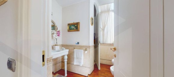 Квартира с 5 комнатами в Сан Джорджо а Кремано, Италия № 17762 39