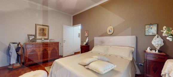 Квартира с 5 комнатами в Сан Джорджо а Кремано, Италия № 17762 44