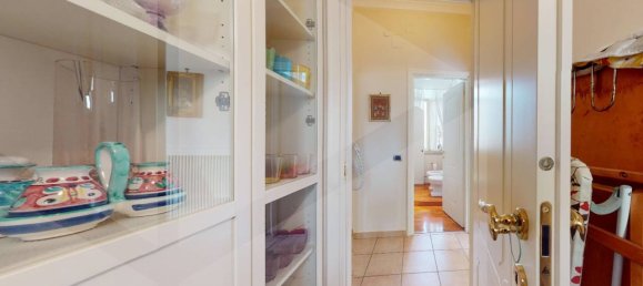 Квартира с 5 комнатами в Сан Джорджо а Кремано, Италия № 17762 30