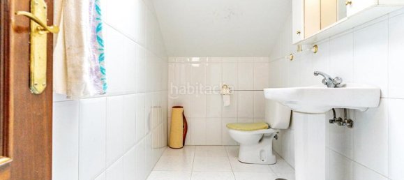 3 bedrooms House in A Coruna, Spain No. 144480 17