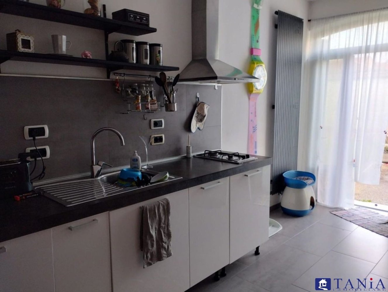 3 rooms House in Carrara, Italy No. 48135