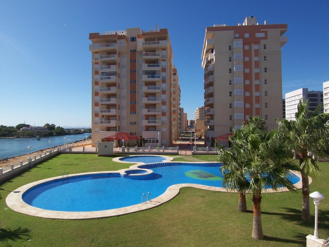 Apartamento de 1 dormitorio en Murcia, Spain No. 106311