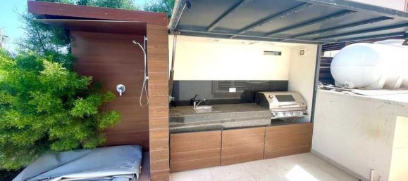 5 bedrooms Villa in Pervolia, Cyprus No. 20114 4