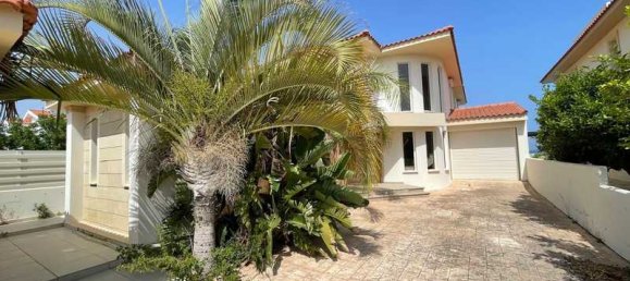 5 bedrooms Villa in Pervolia, Cyprus No. 20114 2