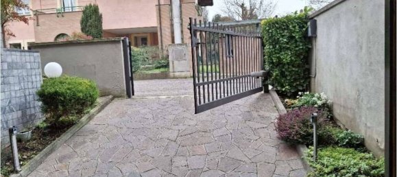 3 Schlafzimmer Haus in Crema, Italy, Nr. 338800 21