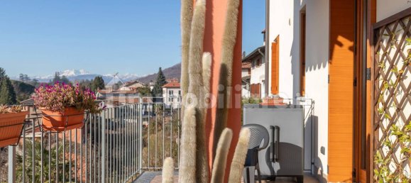 2 Schlafzimmer Wohnung in Comerio, Italy, Nr. 332216 17