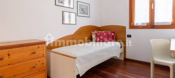 2 Schlafzimmer Wohnung in Comerio, Italy, Nr. 332216 13