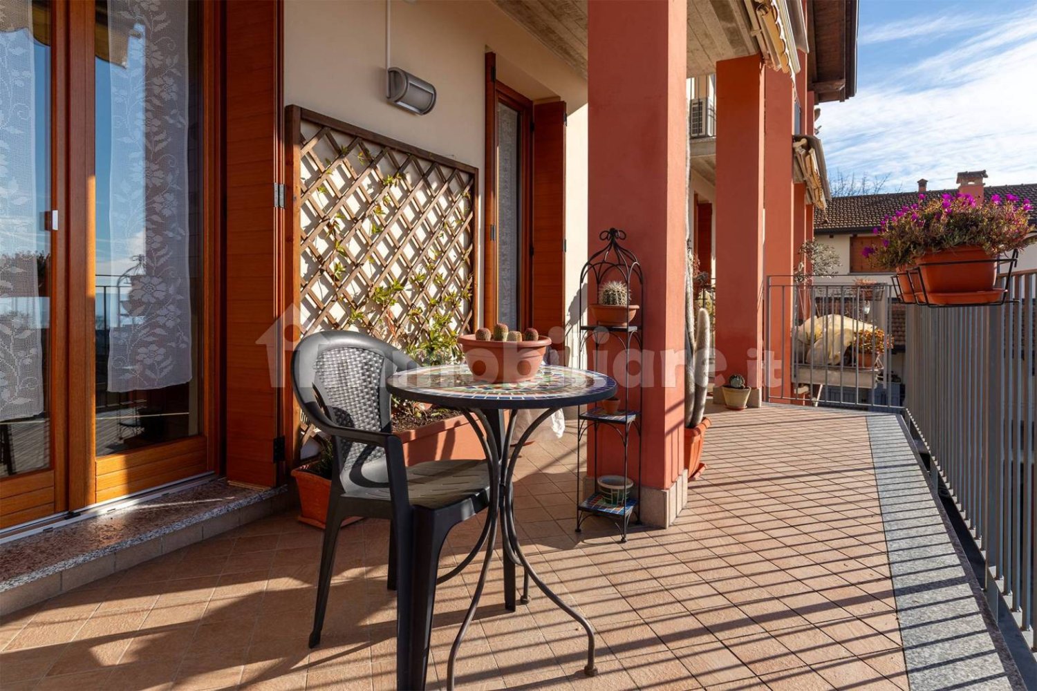 2 Schlafzimmer Wohnung in Comerio, Italy, Nr. 332216