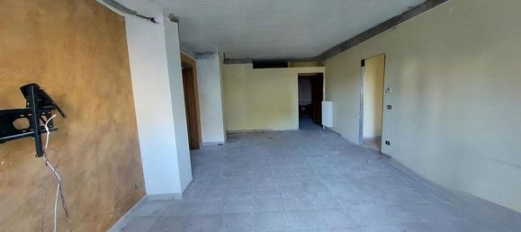 Apartamento de 3 dormitorios en Montesilvano, Italy No. 372447 3