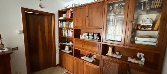 4 bedrooms Apartment in Mira, Italy No. 318155 3